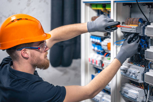 Best Local Electrician Companies  in Halesite, NY